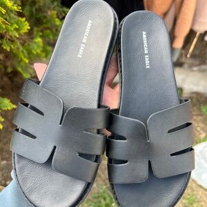 Ae sandals